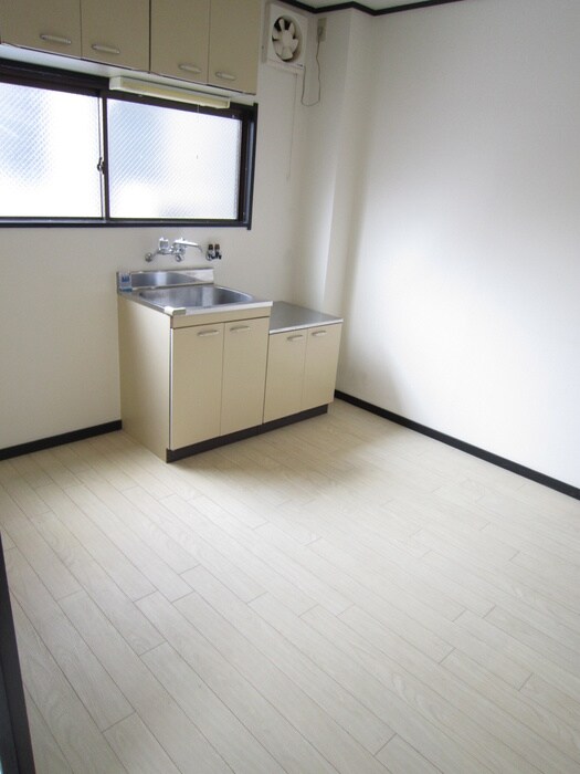 物件内観写真10　(居室)