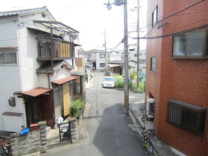 物件内観写真16　(室内からの展望)