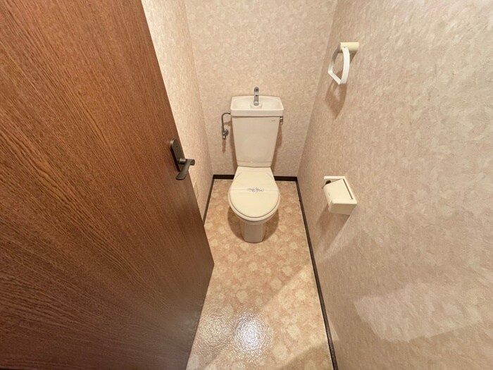 物件内観写真11　(トイレ)