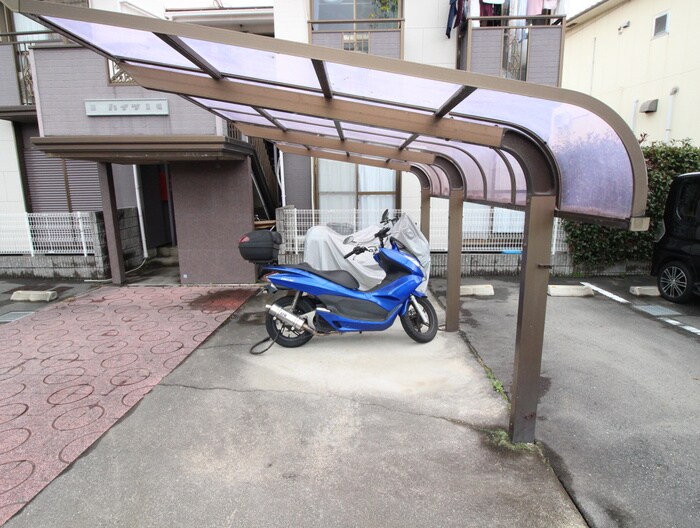 物件外観写真3　(駐輪場)