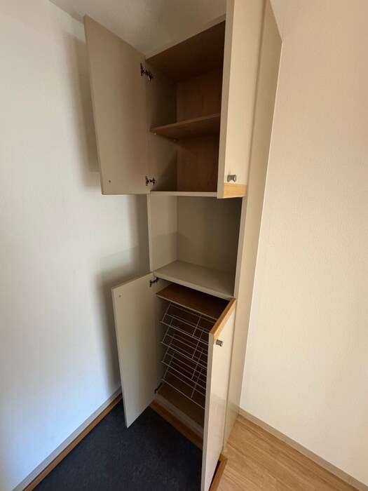 物件内観写真16　(靴箱)