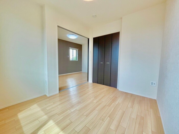 物件内観写真15　(居室)