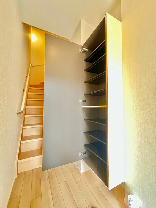 物件内観写真18　(靴箱)