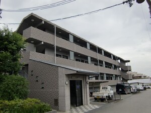 ヒルサイド外観写真