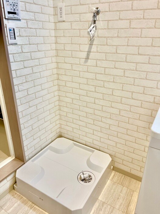 物件内観写真13　(洗濯機置場)