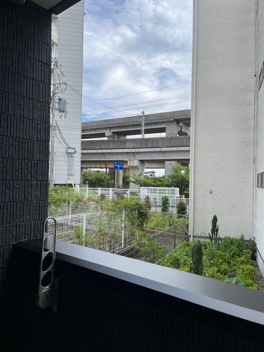 物件内観写真22　(室内からの展望)