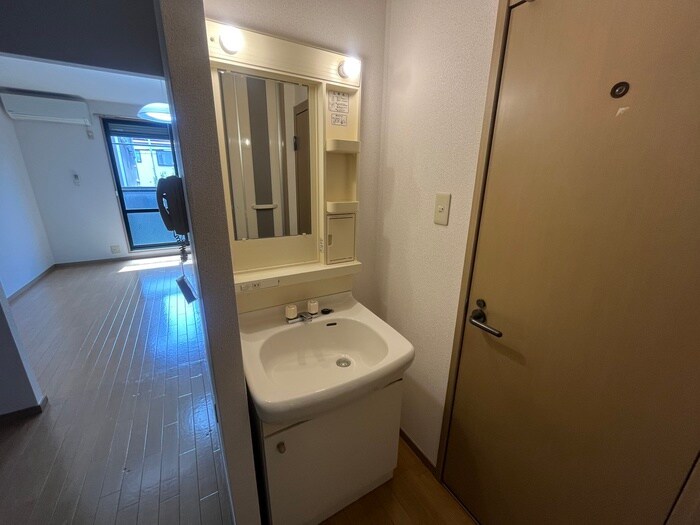 物件内観写真11　(洗面)