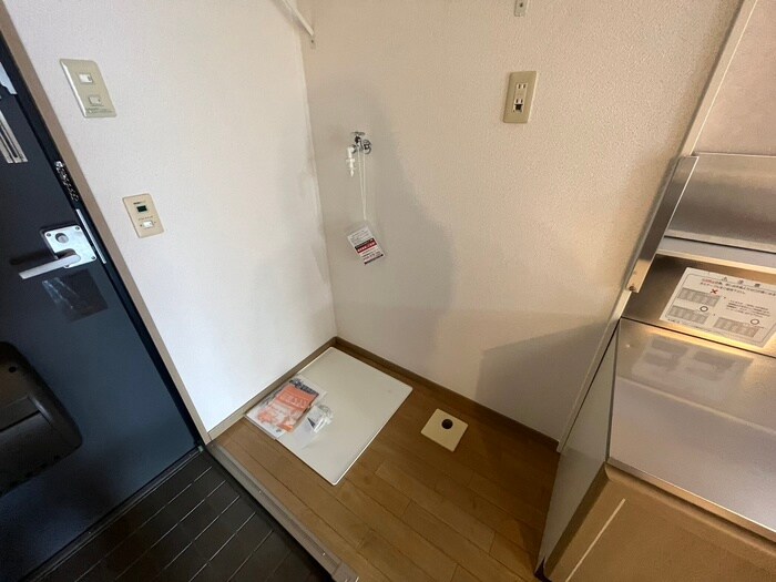 物件内観写真14　(洗濯機置場)