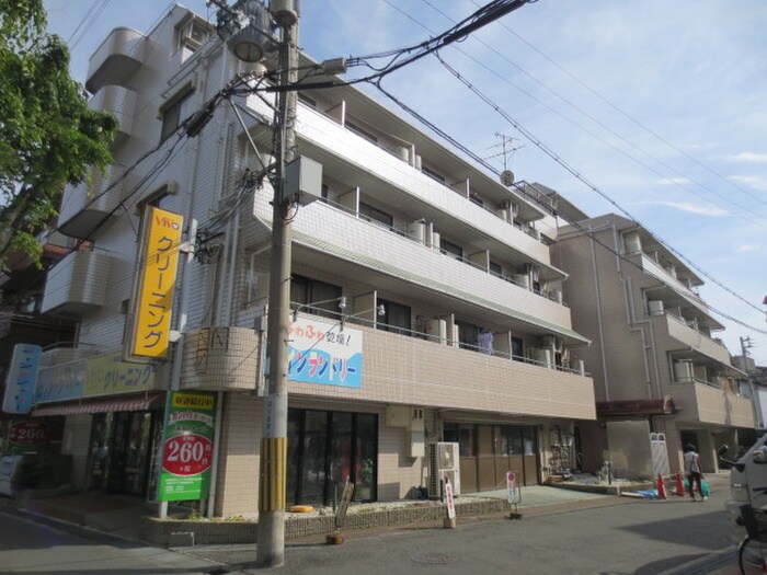 物件外観写真6　(駐車場)