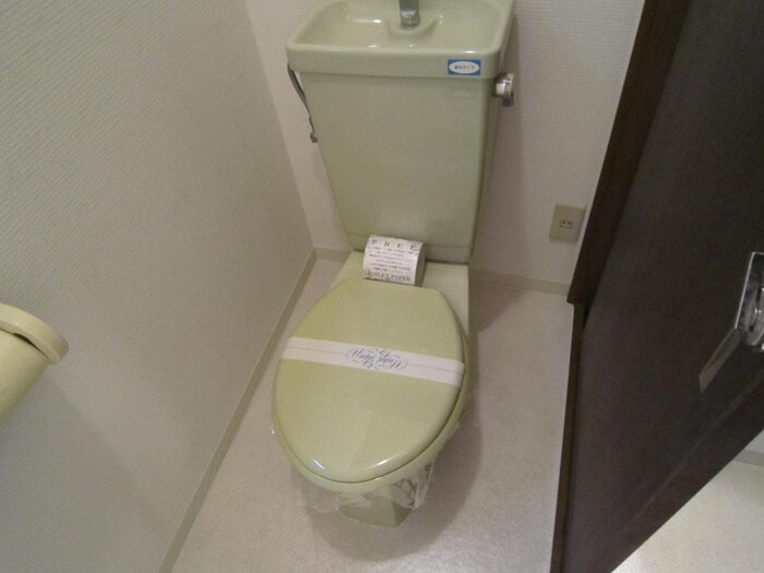 物件内観写真10　(トイレ)