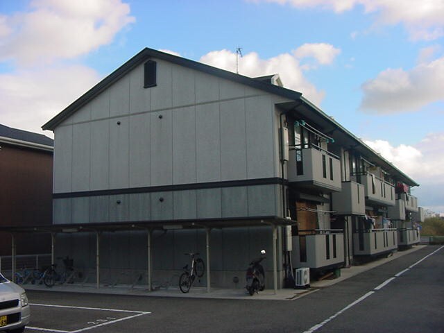 物件外観写真4　(エントランス部分)