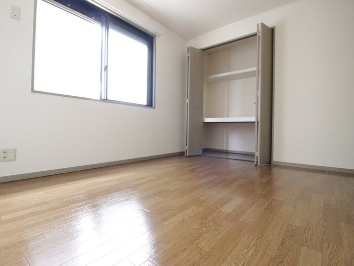 物件内観写真12　(居室)