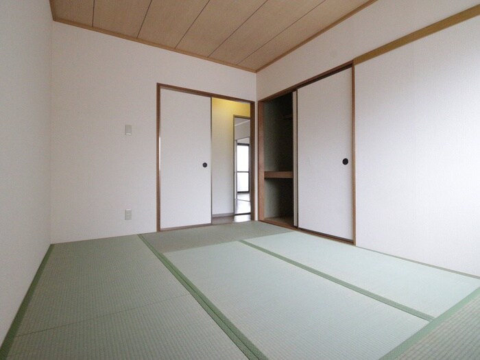 物件内観写真13　(居室)