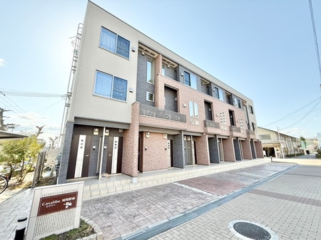 カザリベ城陽駅前外観写真