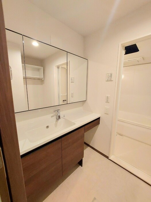 物件内観写真11　(洗面)