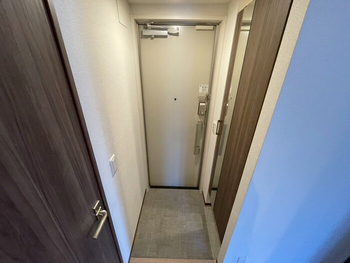 物件内観写真14　(玄関)
