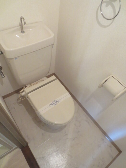 物件内観写真11　(トイレ)