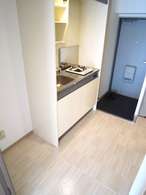 物件内観写真12　(玄関)