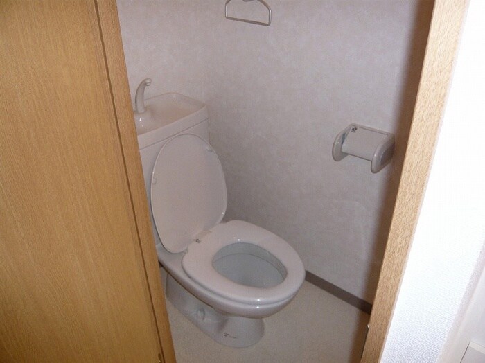 物件内観写真9　(トイレ)