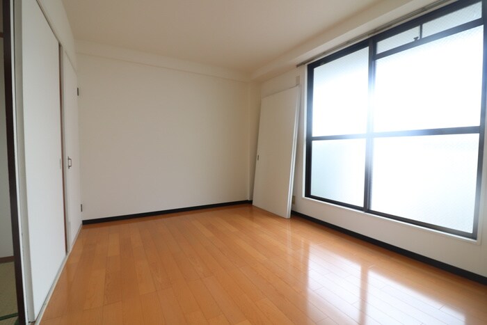 物件内観写真6　(居室)