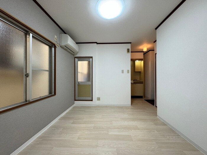 物件内観写真9　(居室)