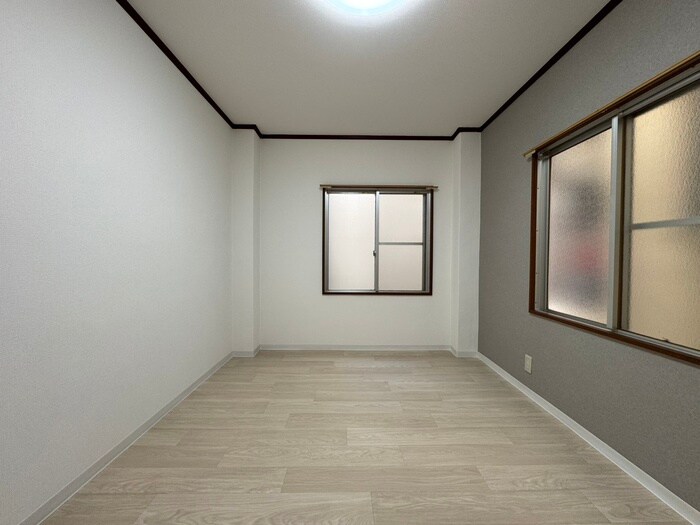 物件内観写真10　(居室)