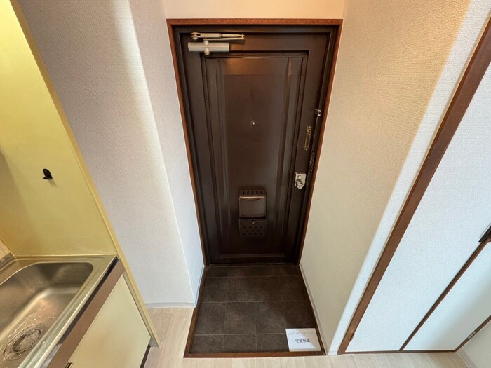物件内観写真19　(玄関)