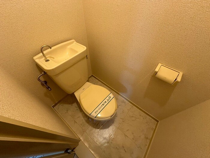 物件内観写真9　(トイレ)