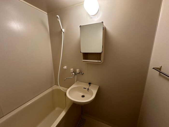 太子堂ホームズの洗面