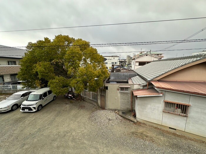 物件内観写真13　(室内からの展望)