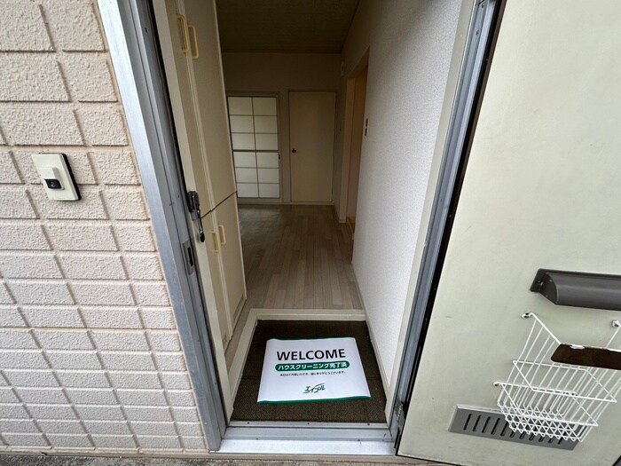 物件内観写真14　(玄関)