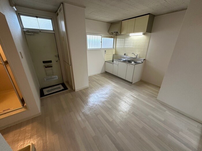 太子堂ホームズの居室