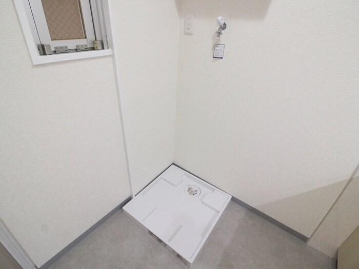 物件内観写真14　(洗濯機置場)