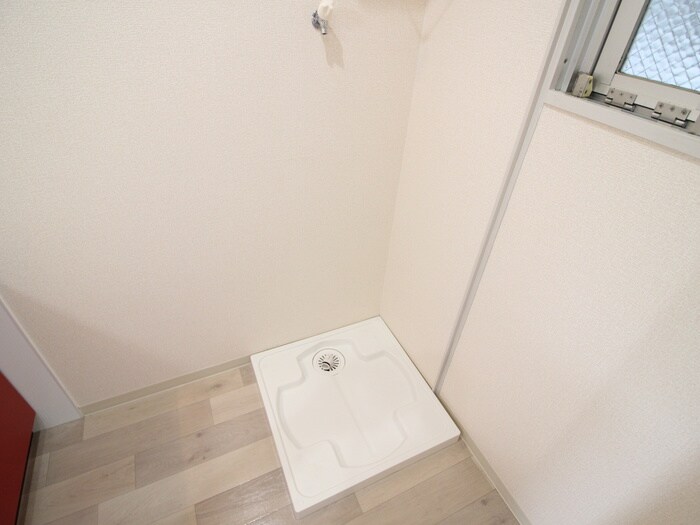 物件内観写真15　(洗濯機置場)