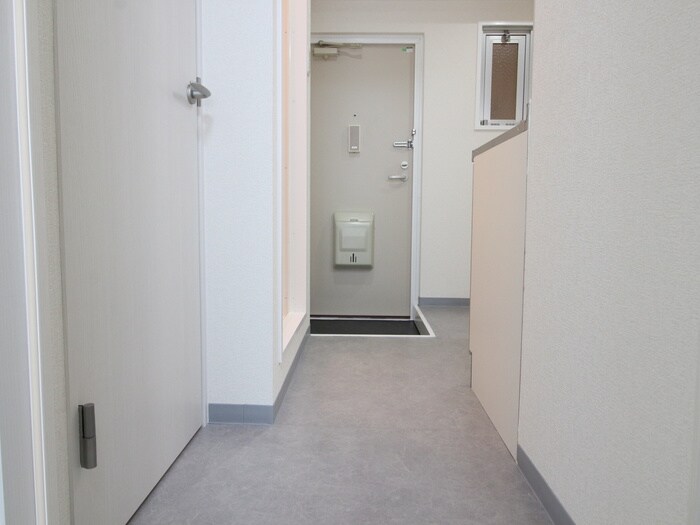 物件内観写真17　(廊下)