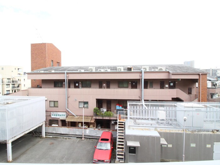 物件内観写真17　(室内からの展望)