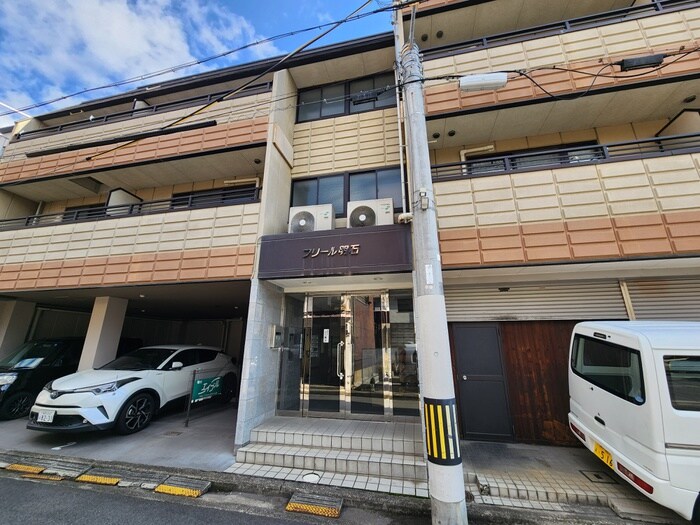 物件外観写真6　(エントランス部分)