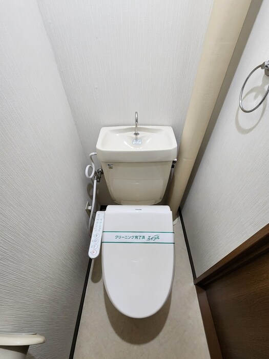 物件内観写真12　(トイレ)