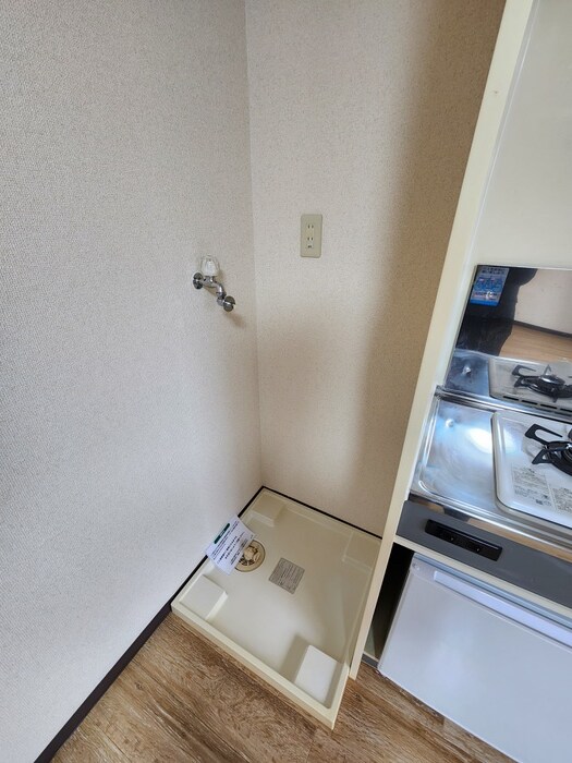 物件内観写真14　(洗濯機置場)