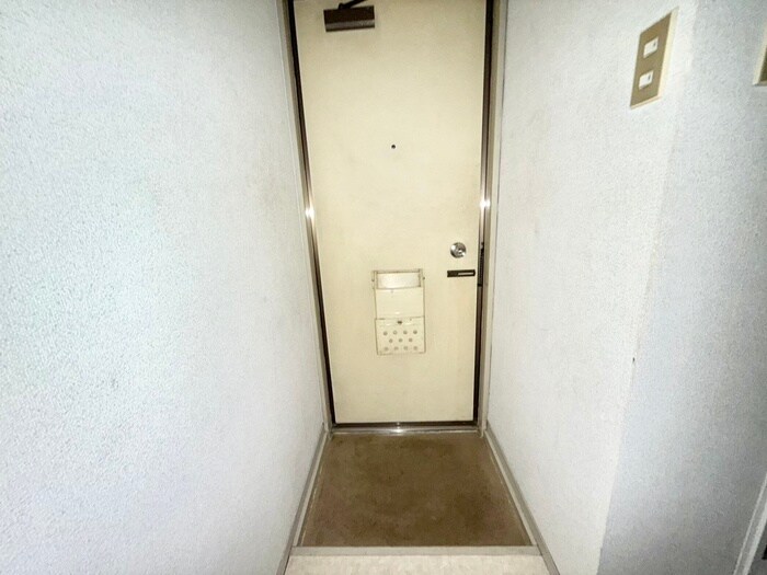 物件内観写真22　(玄関)