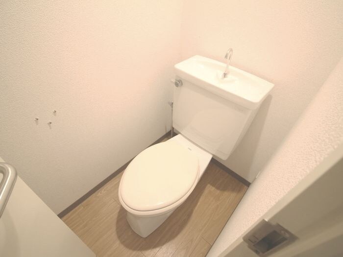 物件内観写真12　(トイレ)