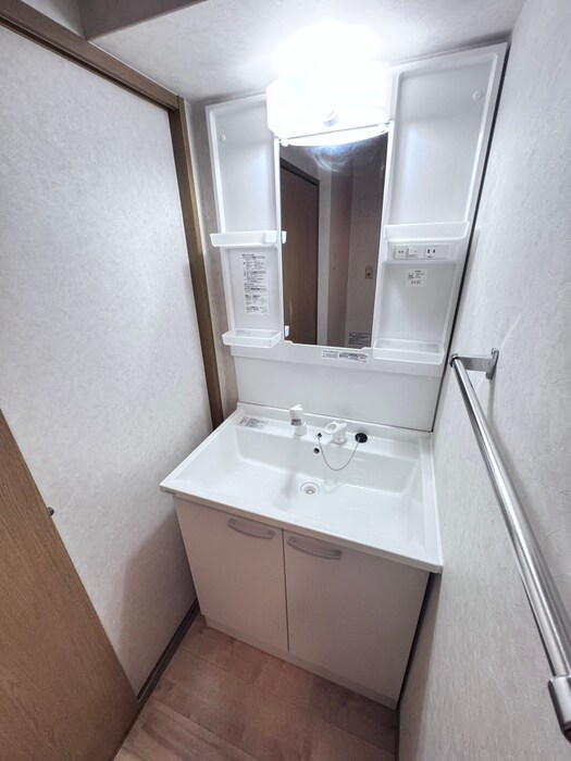 物件内観写真12　(洗面)