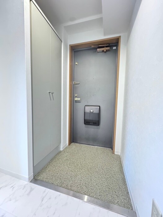物件内観写真17　(玄関)