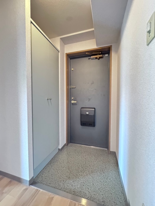 物件内観写真17　(玄関)