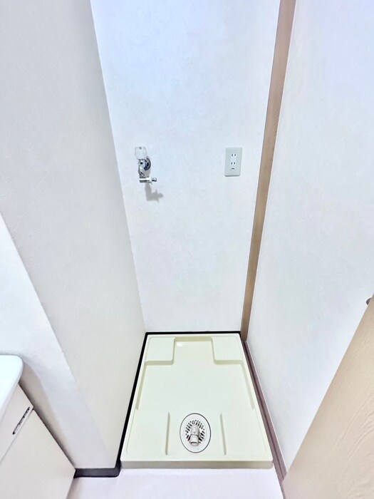 物件内観写真18　(洗濯機置場)