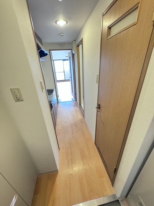 物件内観写真19　(廊下)
