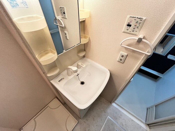 物件内観写真10　(洗面)