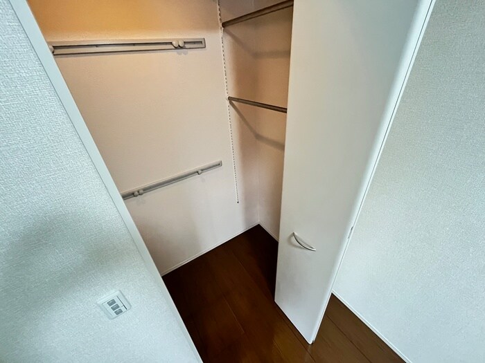 物件内観写真15　(収納)