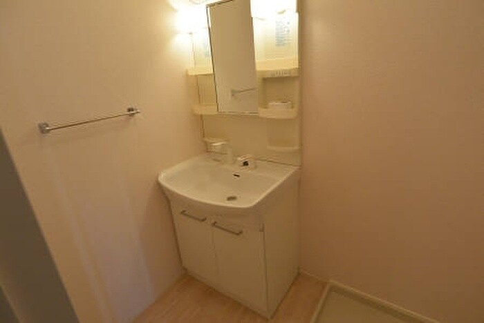 物件内観写真15　(洗面)