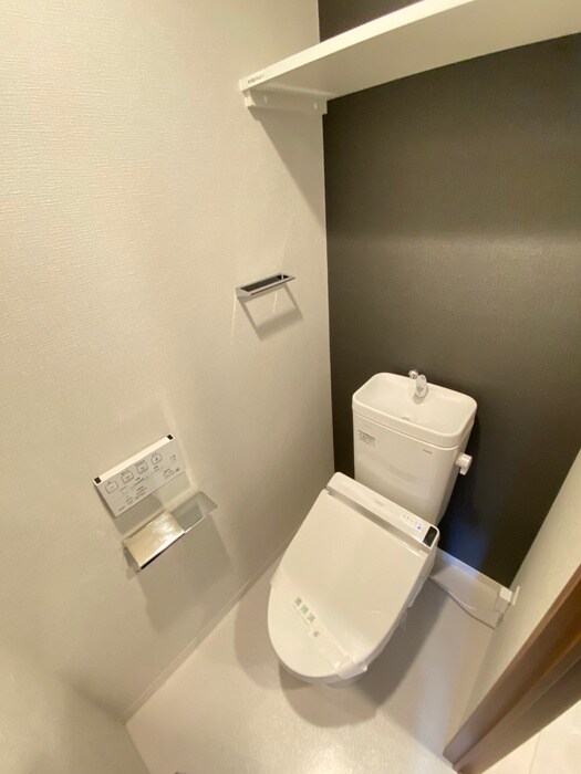 物件内観写真9　(トイレ)